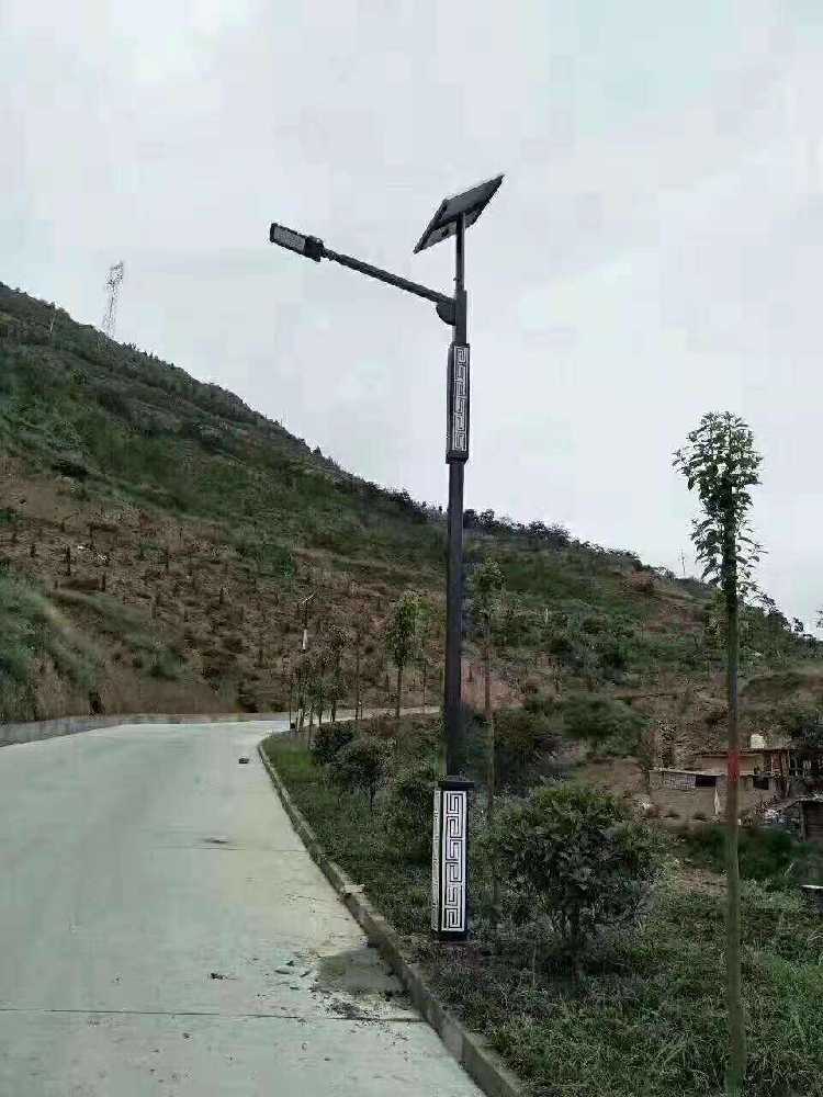 珲春市仿古太阳能路灯